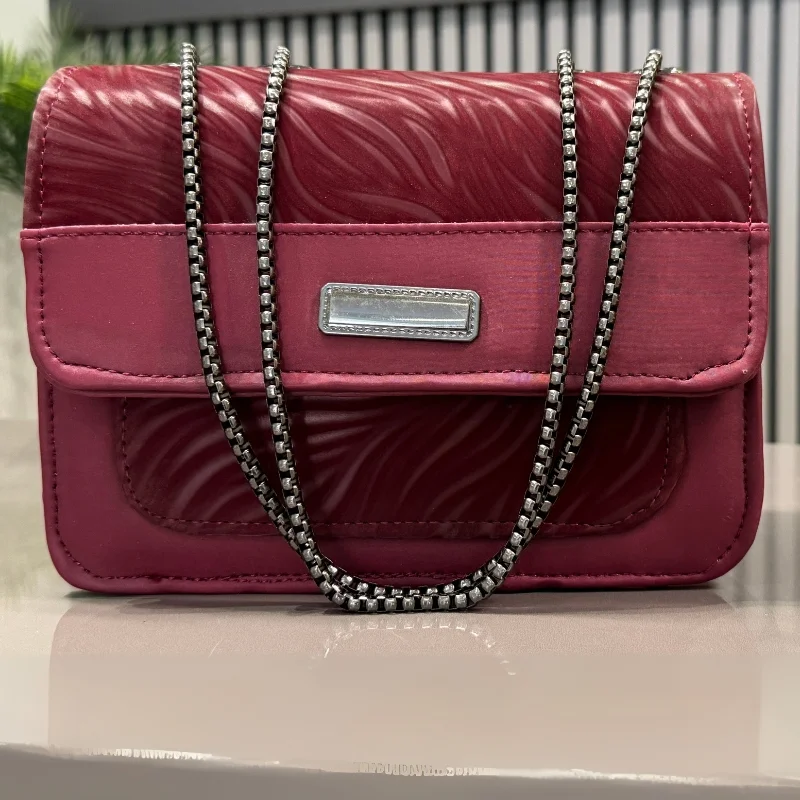 Luxury Women’s Shoulder Bag in Maroon Faux Leather for Casual, Work, and Formal Use - Image 6