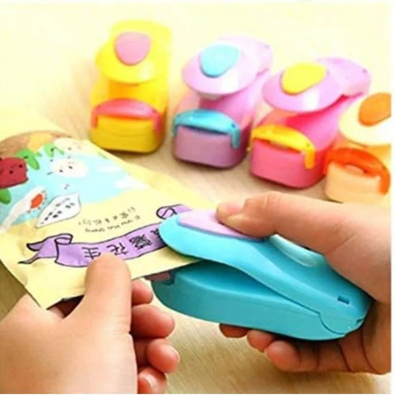 Portable Mini Heat Sealing Machine | Snack Bag Sealer | Handheld Resealer - Image 6